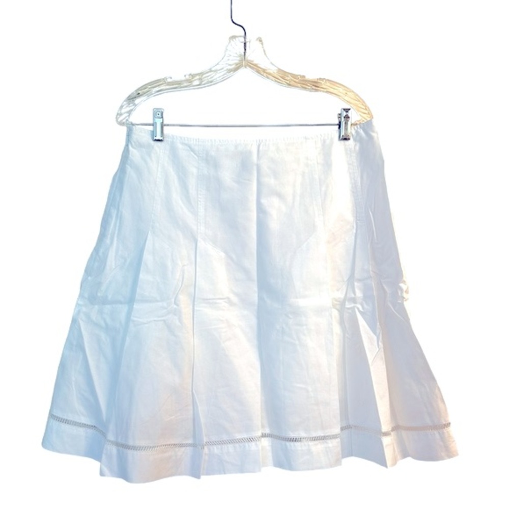 Perfect for summer!  White skirt. Express 12P.